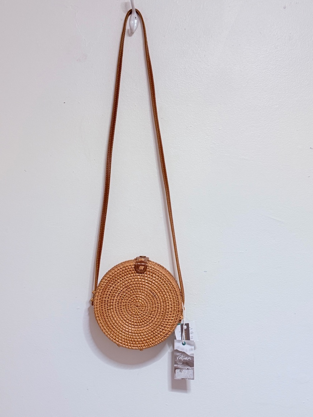 Urban Outfitters Stylish Bohemian round circle rattan woven crossbody bag